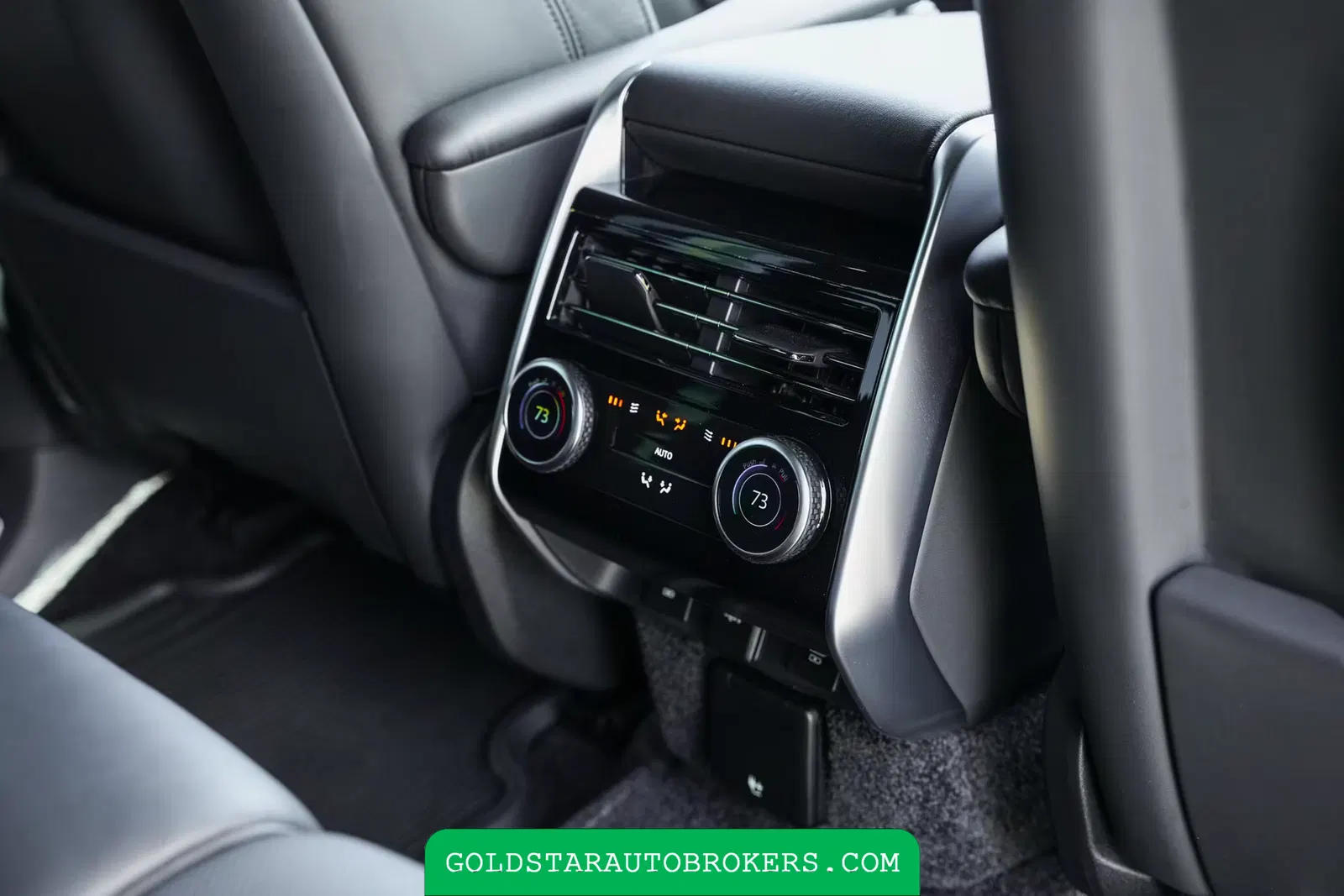 2023 Land Rover Range Rover SE P400