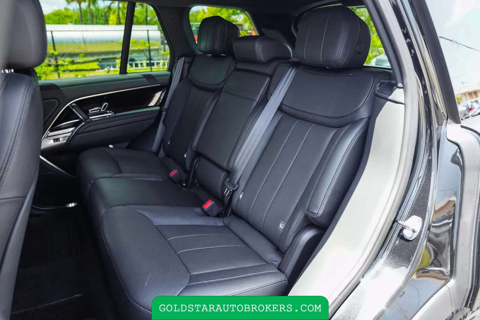 2023 Land Rover Range Rover SE P400