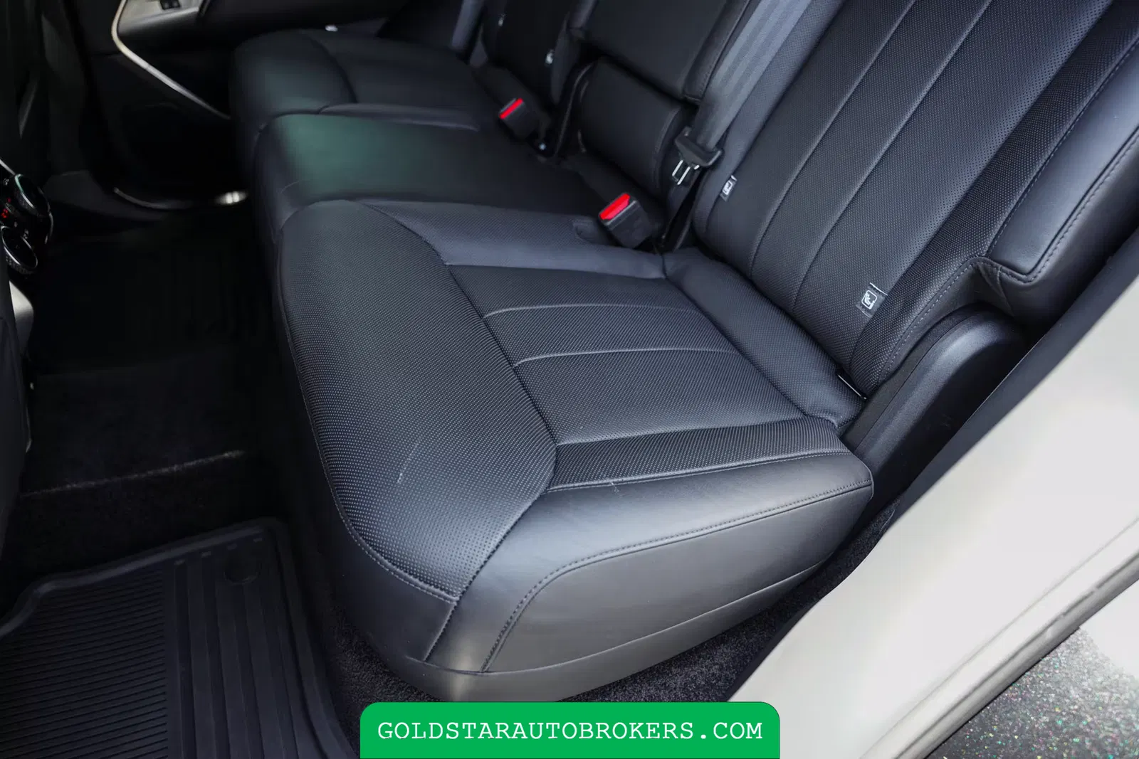 2023 Land Rover Range Rover SE P400