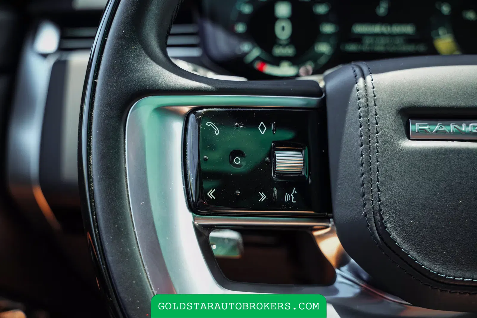 2023 Land Rover Range Rover SE P400