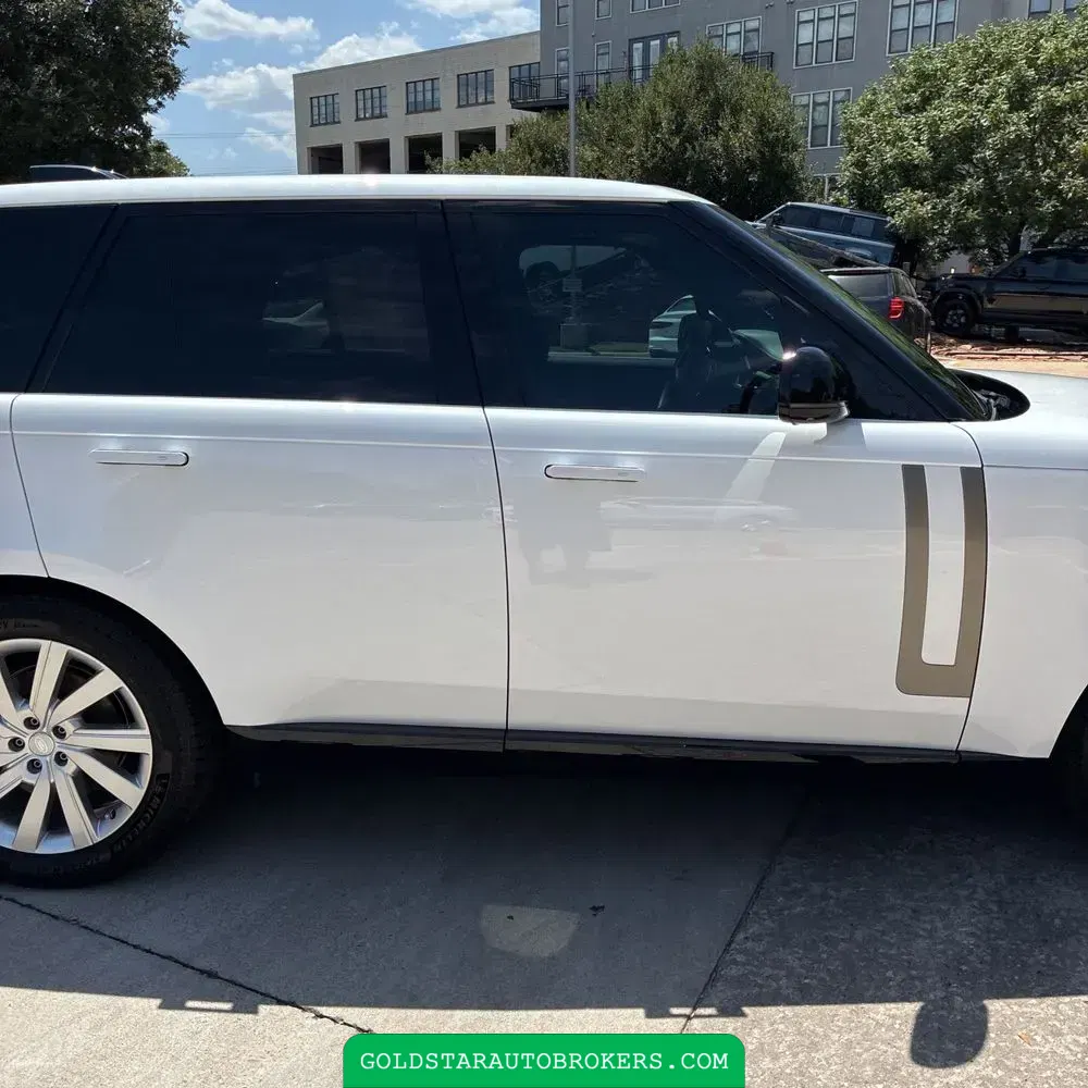2024 Land Rover Range Rover SE P400