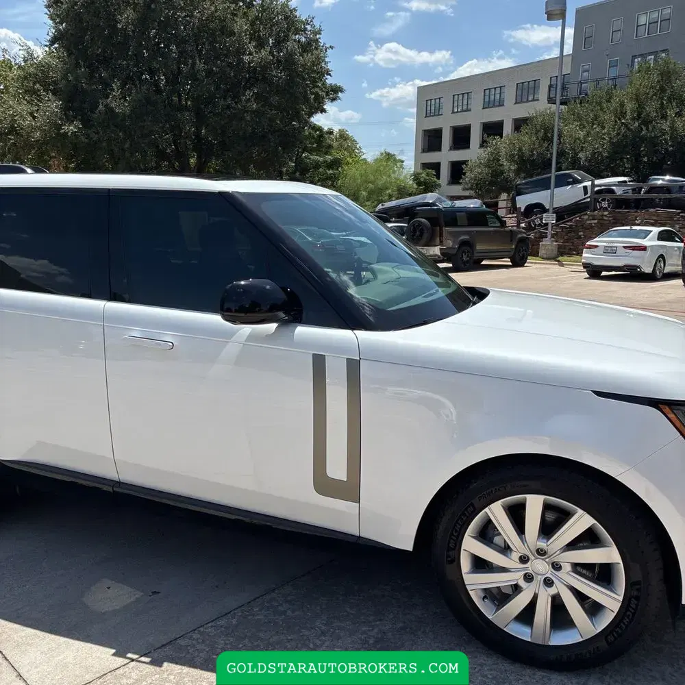 2024 Land Rover Range Rover SE P400