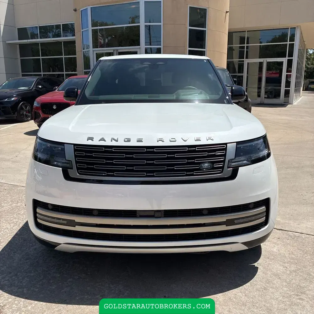 2024 Land Rover Range Rover SE P400
