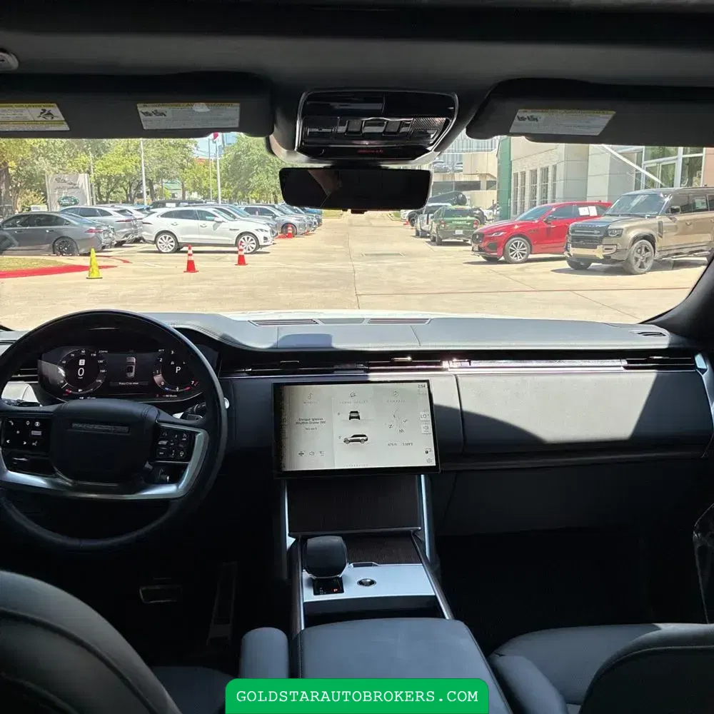 2024 Land Rover Range Rover SE P400