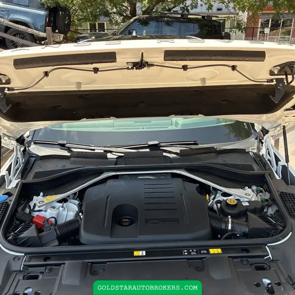 2024 Land Rover Range Rover SE P400