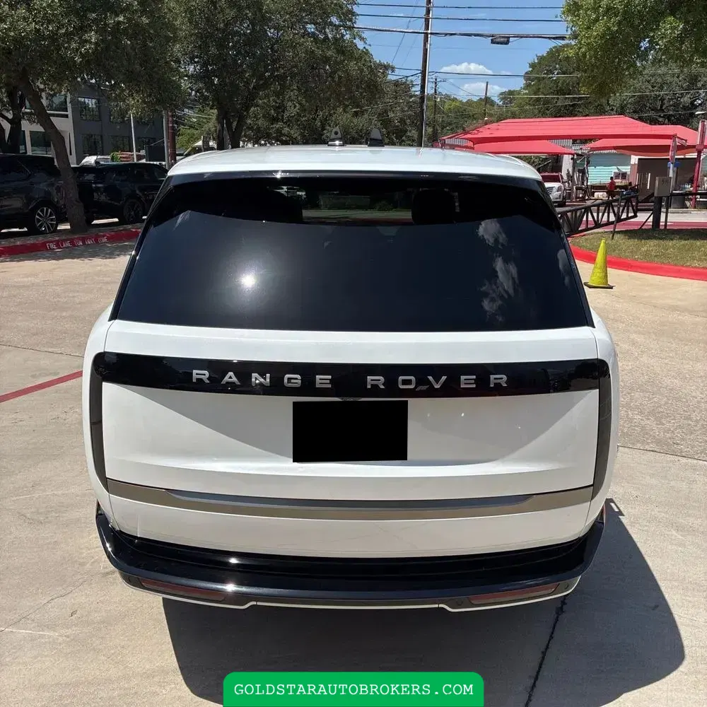 2024 Land Rover Range Rover SE P400