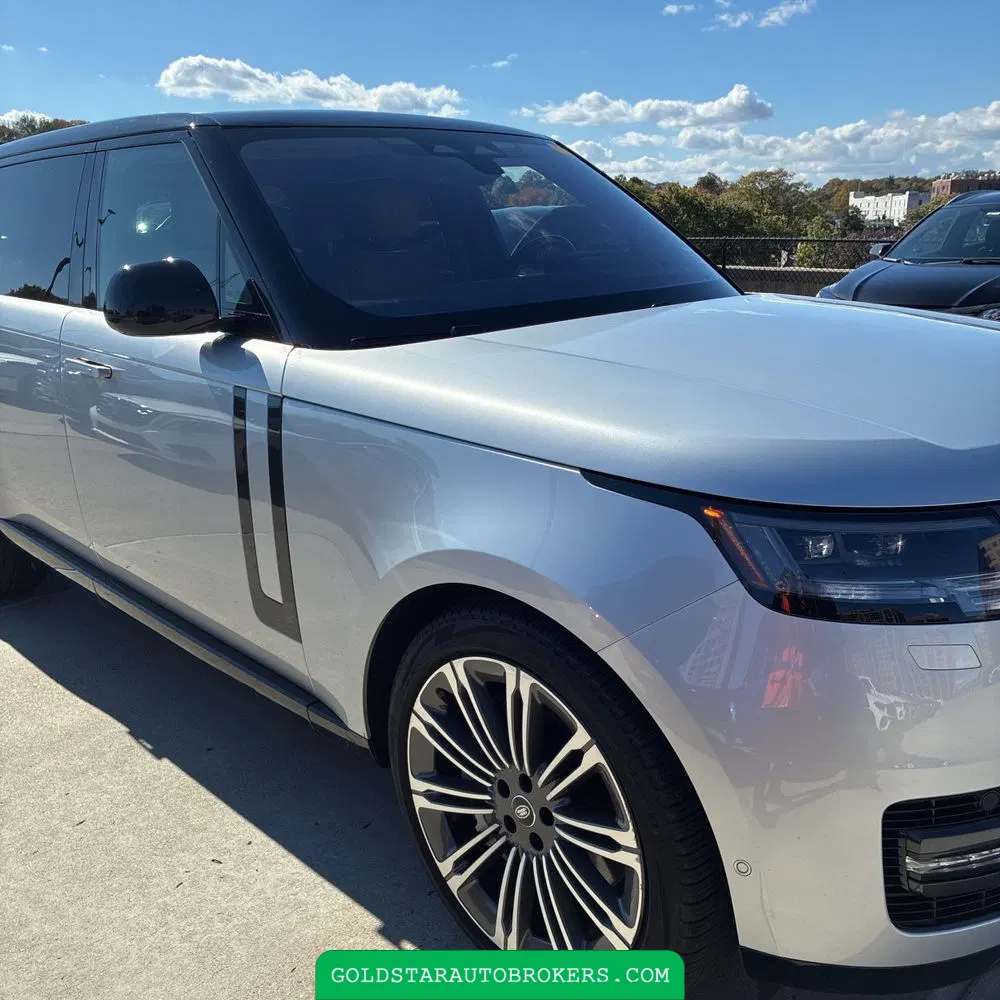 2023 Land Rover Range Rover P530 SE LWB