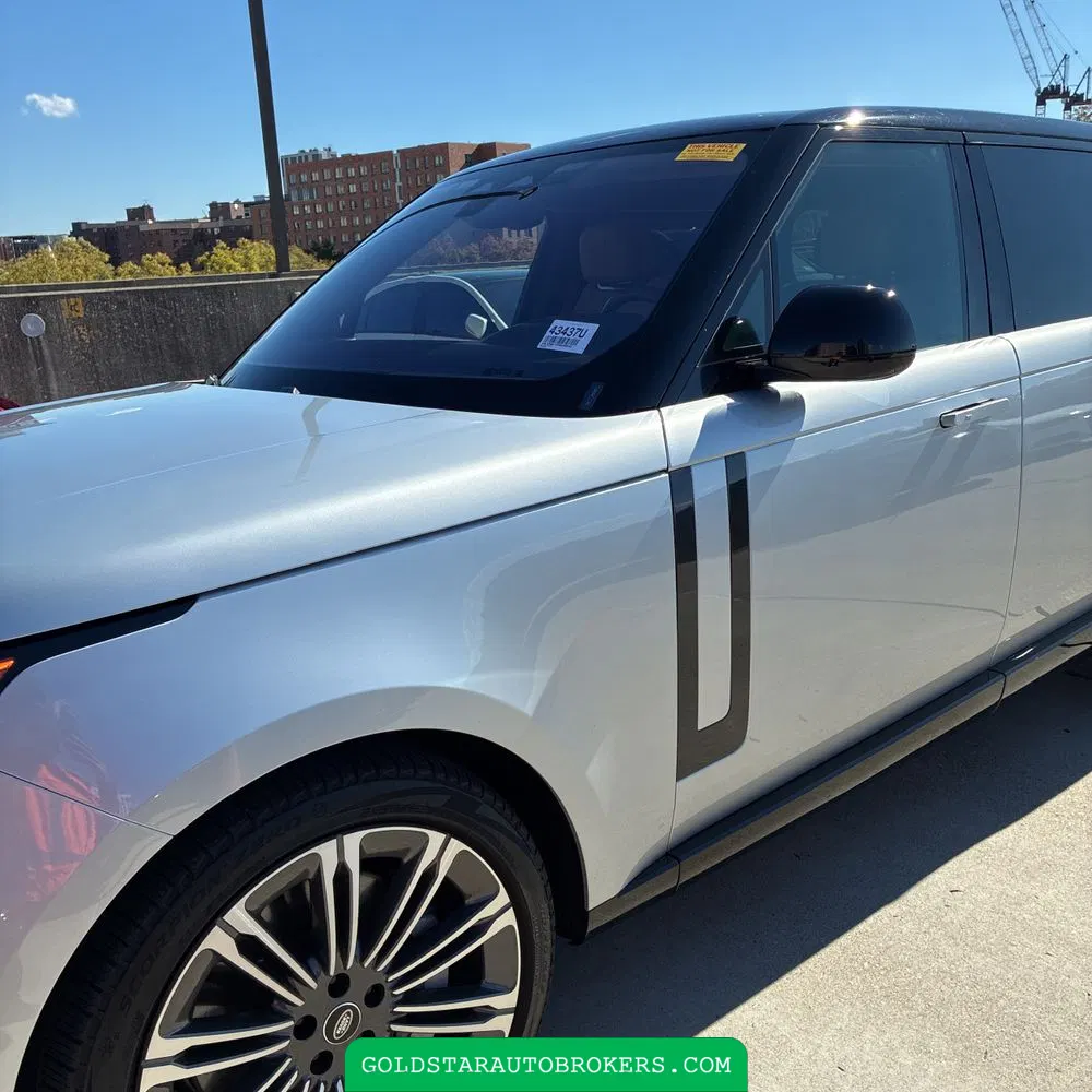 2023 Land Rover Range Rover P530 SE LWB