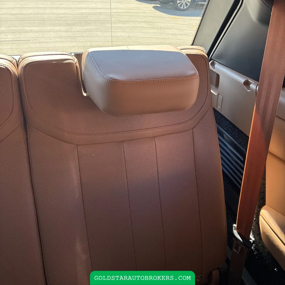 2023 Land Rover Range Rover P530 SE LWB