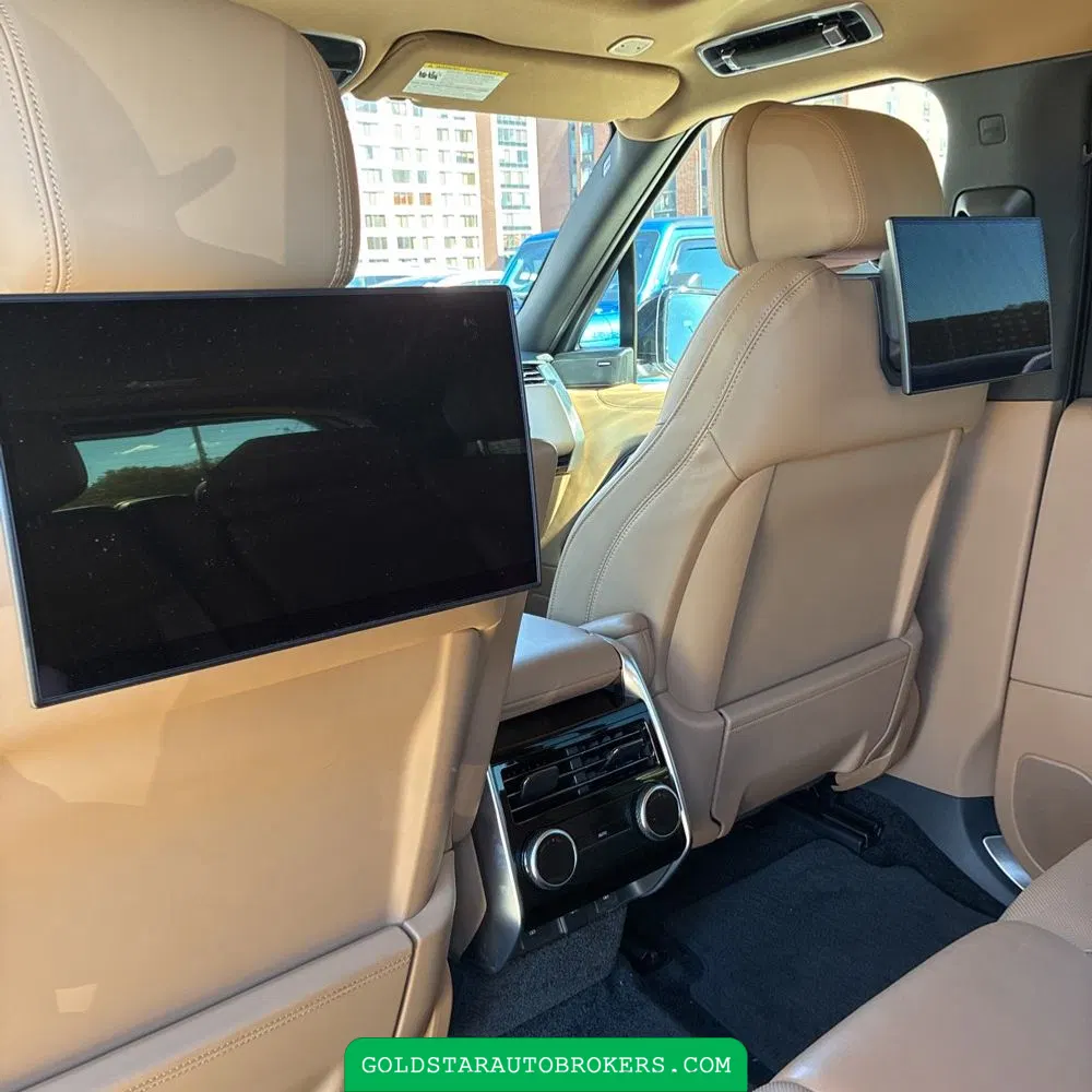 2023 Land Rover Range Rover P530 SE LWB