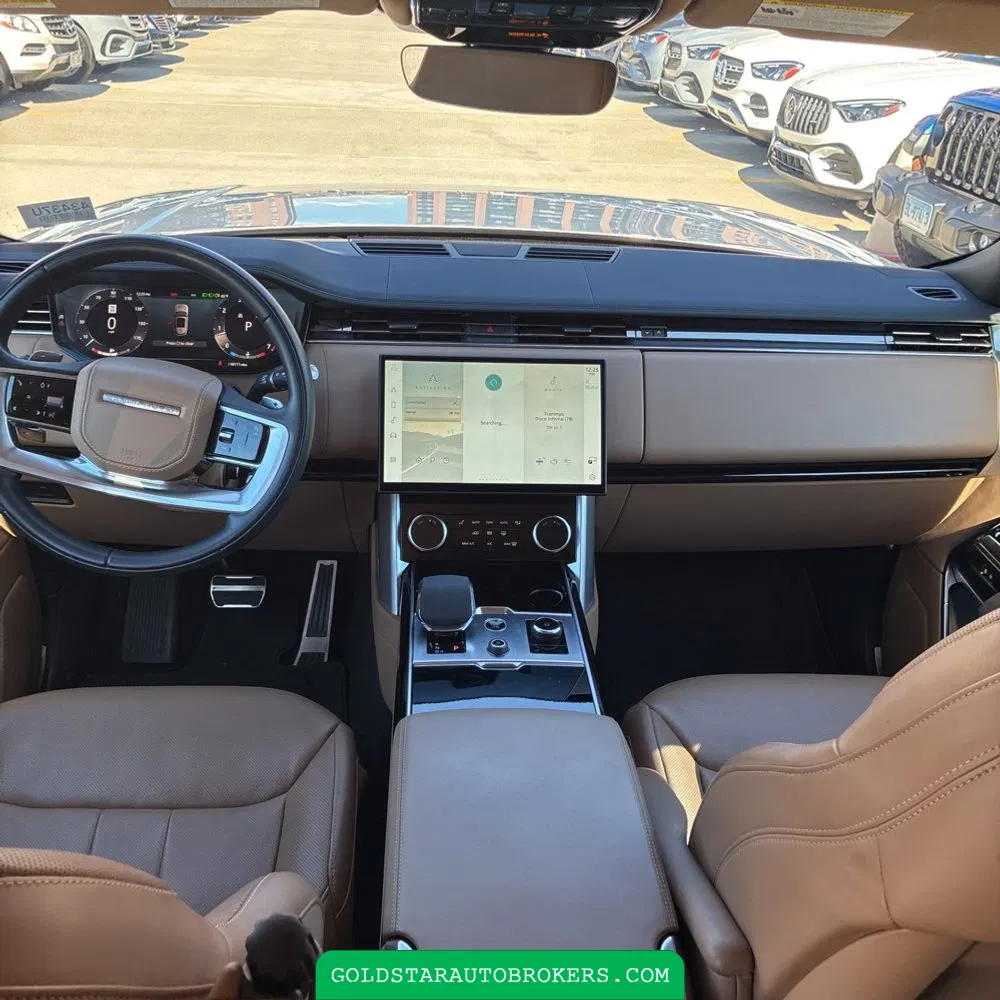 2023 Land Rover Range Rover P530 SE LWB