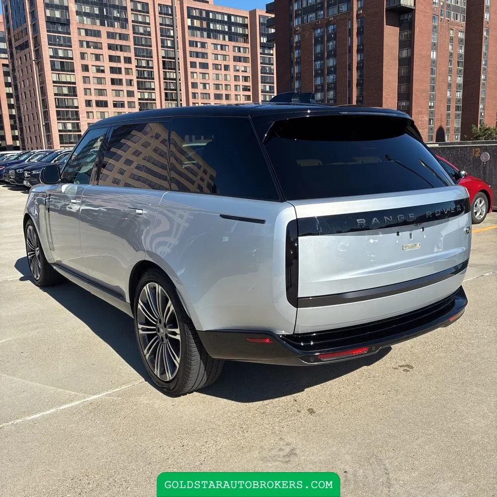 2023 Land Rover Range Rover P530 SE LWB