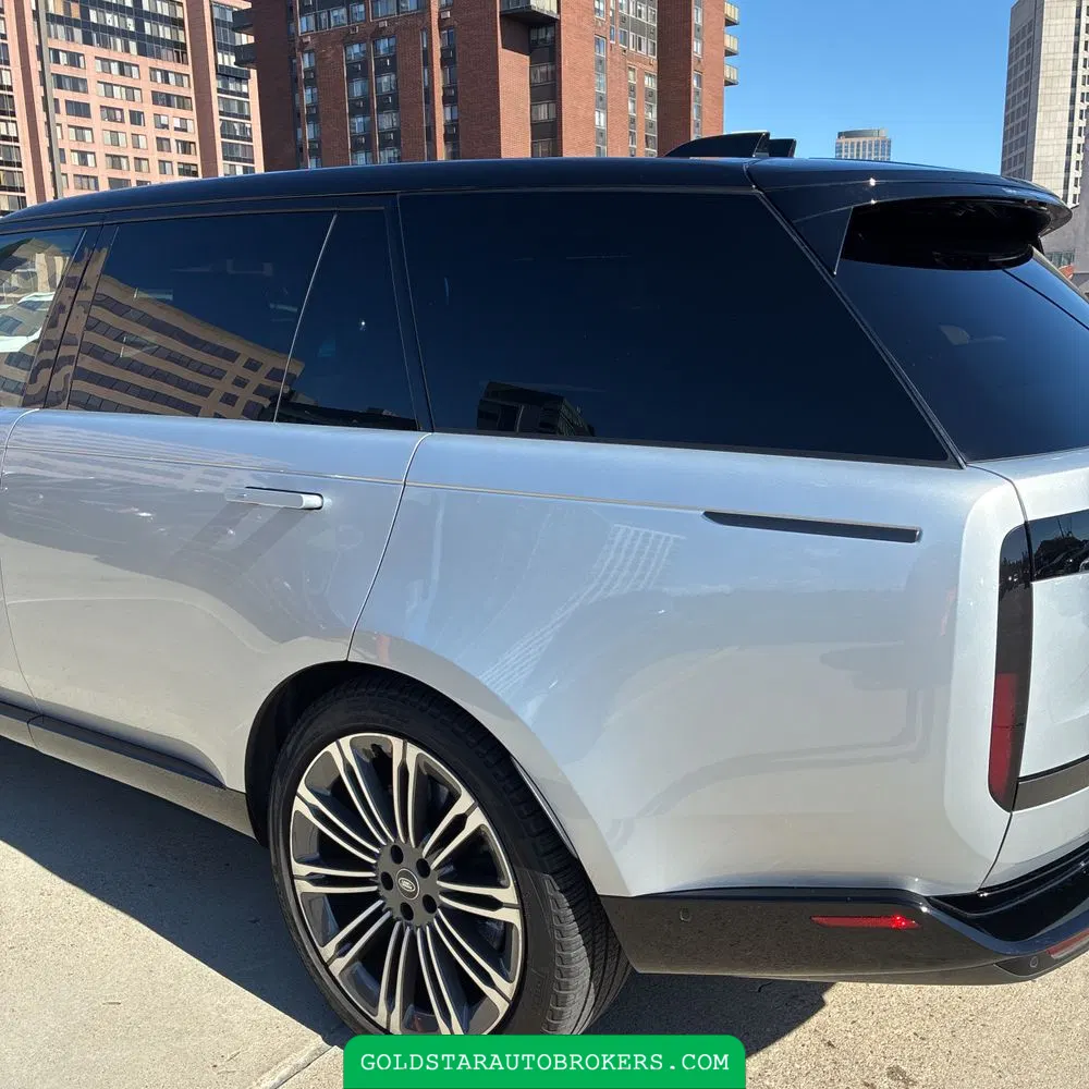 2023 Land Rover Range Rover P530 SE LWB