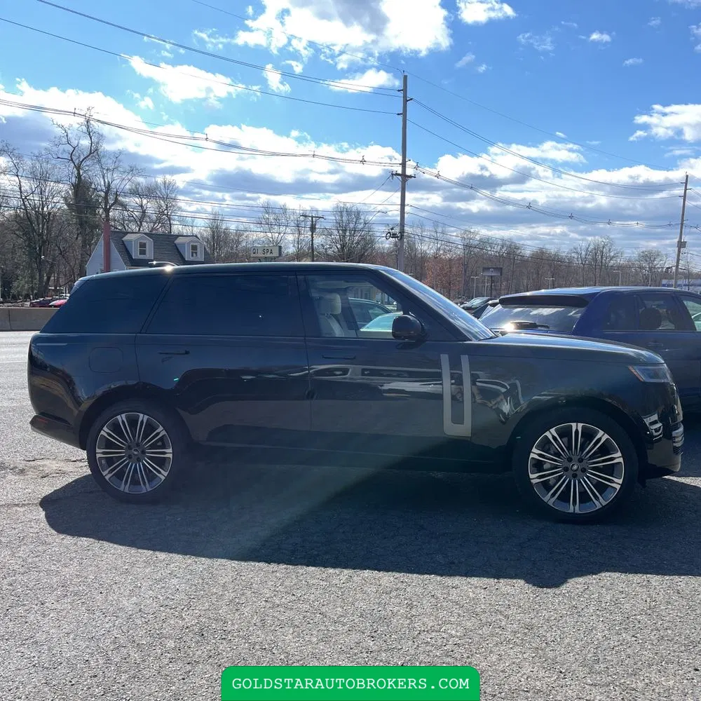 2023 Land Rover Range Rover P530 SE LWB