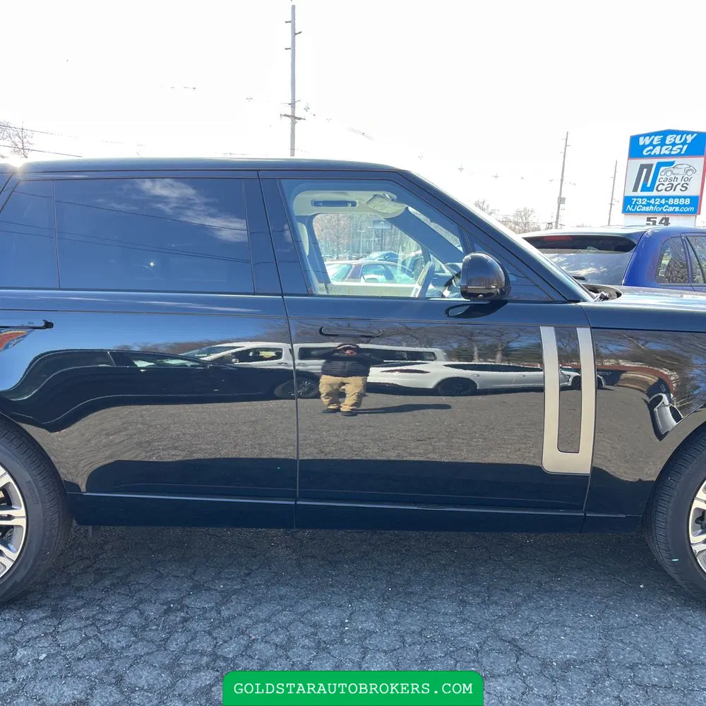 2023 Land Rover Range Rover P530 SE LWB