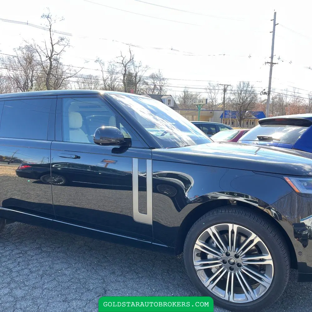 2023 Land Rover Range Rover P530 SE LWB