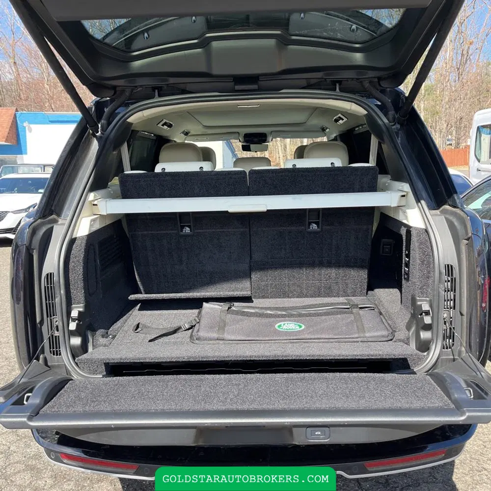 2023 Land Rover Range Rover P530 SE LWB