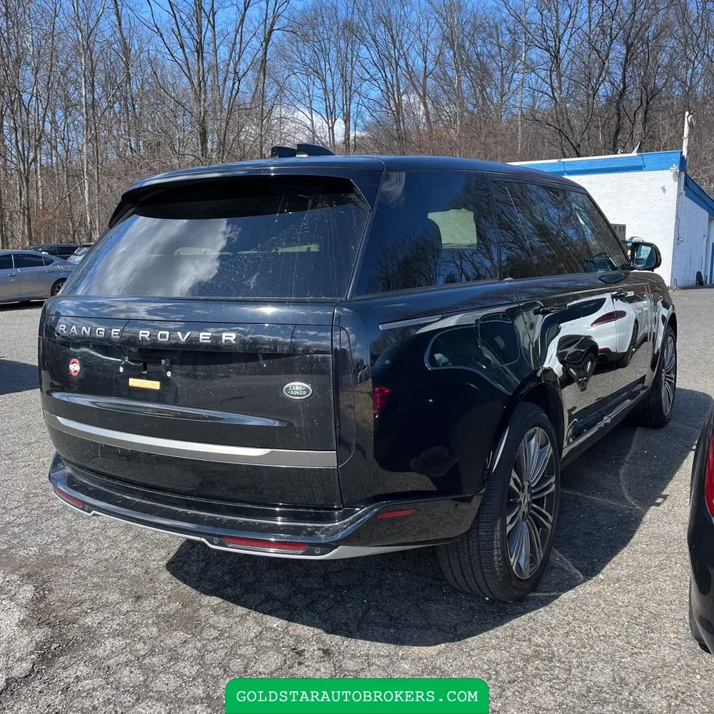 2023 Land Rover Range Rover P530 SE LWB