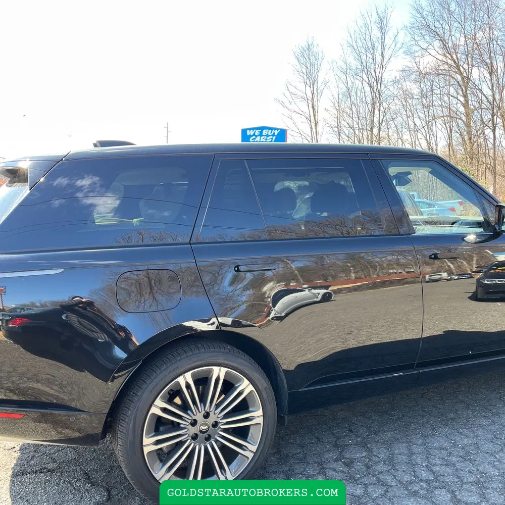 2023 Land Rover Range Rover P530 SE LWB