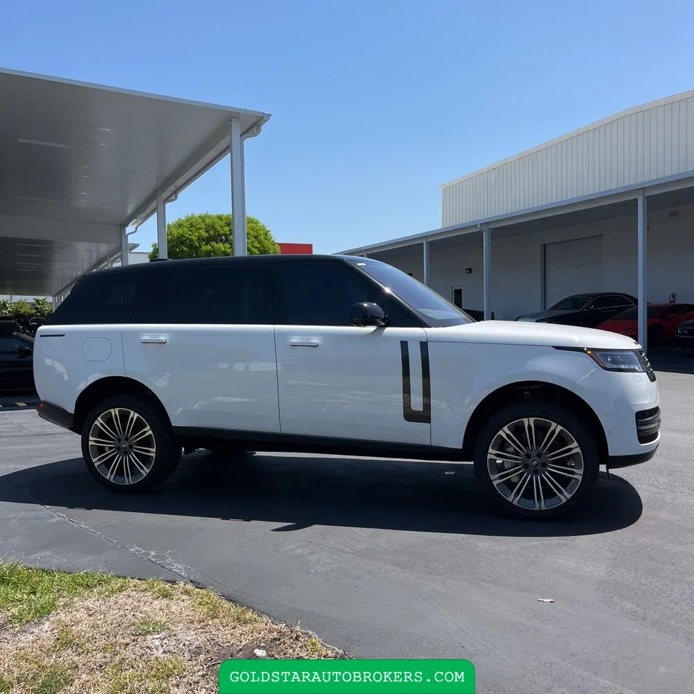 2023 Land Rover Range Rover P530 SE LWB