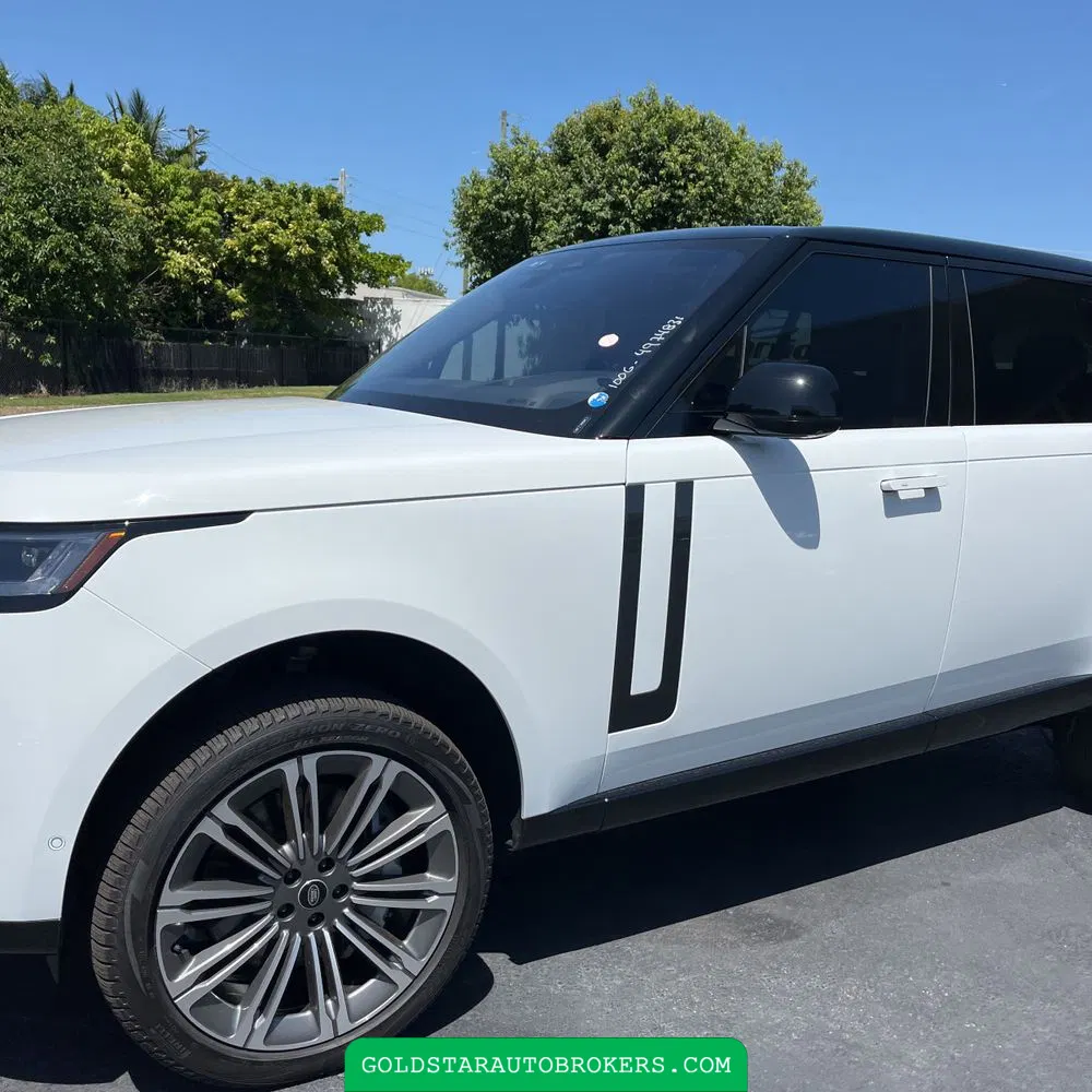 2023 Land Rover Range Rover P530 SE LWB