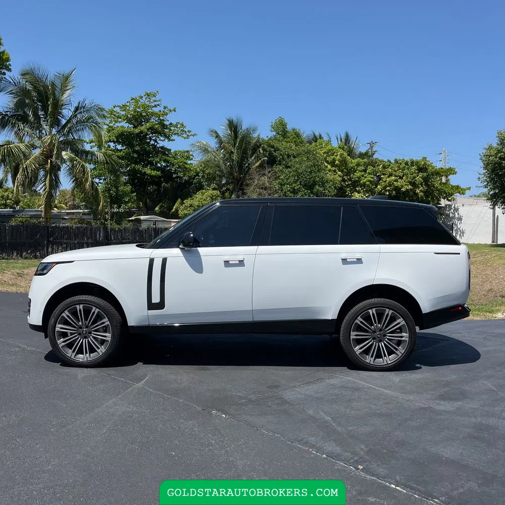 2023 Land Rover Range Rover P530 SE LWB