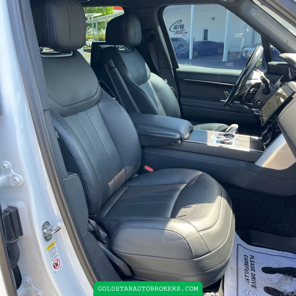 2023 Land Rover Range Rover P530 SE LWB