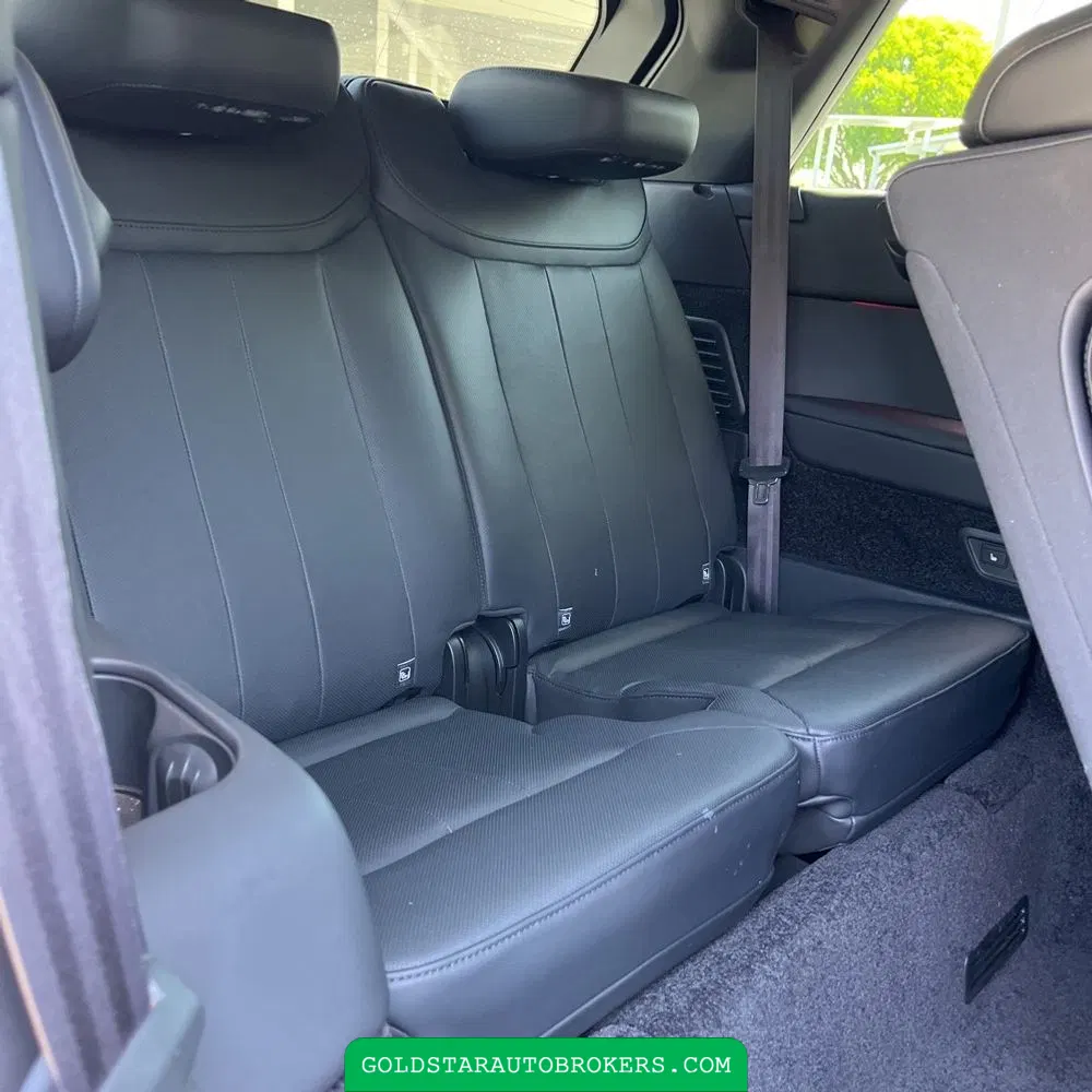 2023 Land Rover Range Rover P530 SE LWB