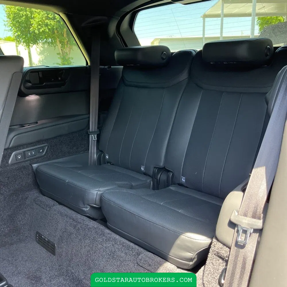 2023 Land Rover Range Rover P530 SE LWB