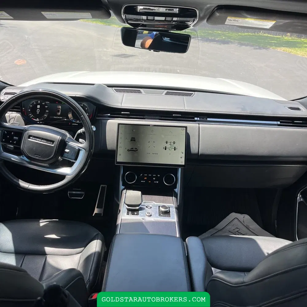 2023 Land Rover Range Rover P530 SE LWB