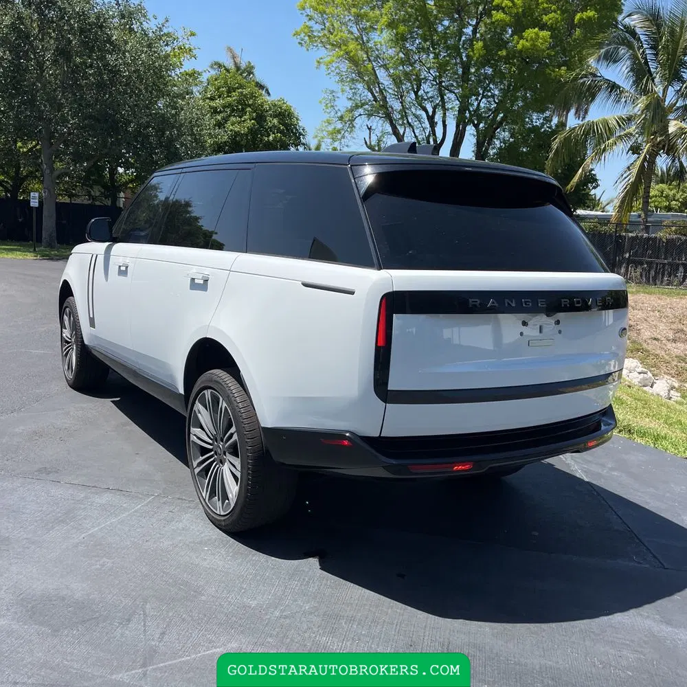 2023 Land Rover Range Rover P530 SE LWB