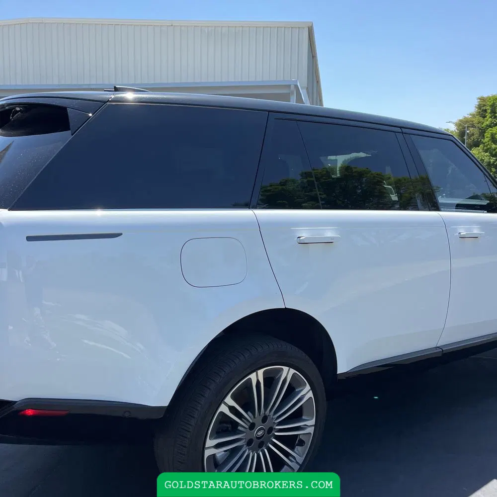 2023 Land Rover Range Rover P530 SE LWB