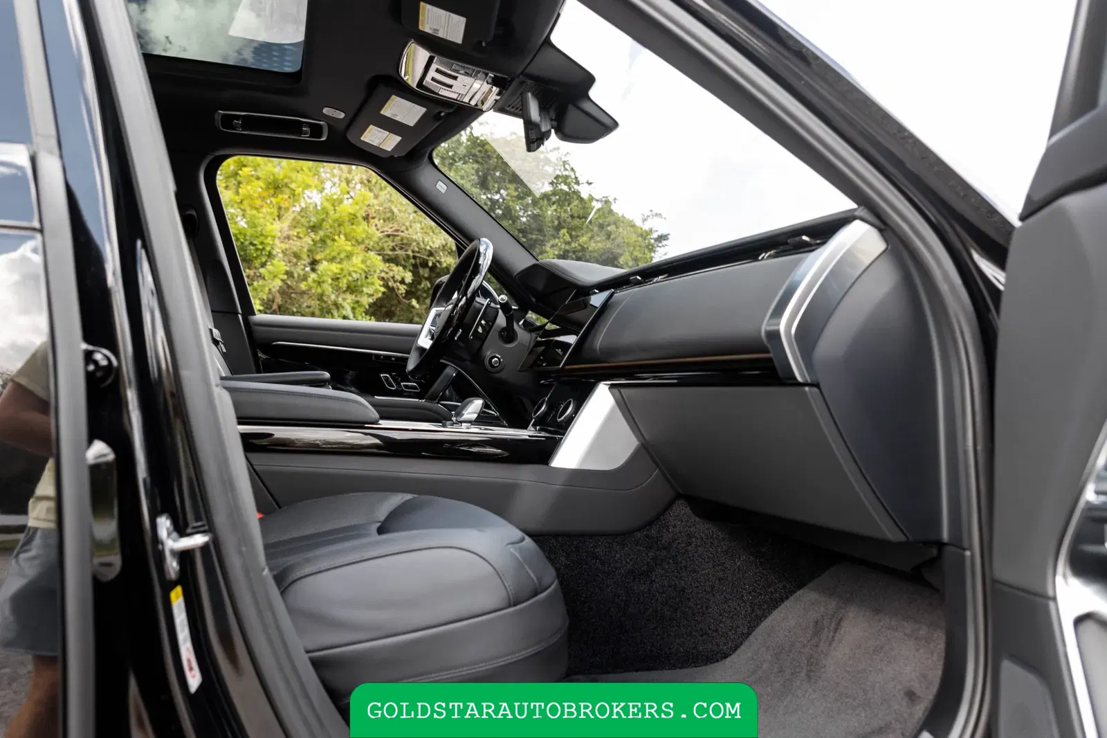 2023 Land Rover Range Rover P530 SE