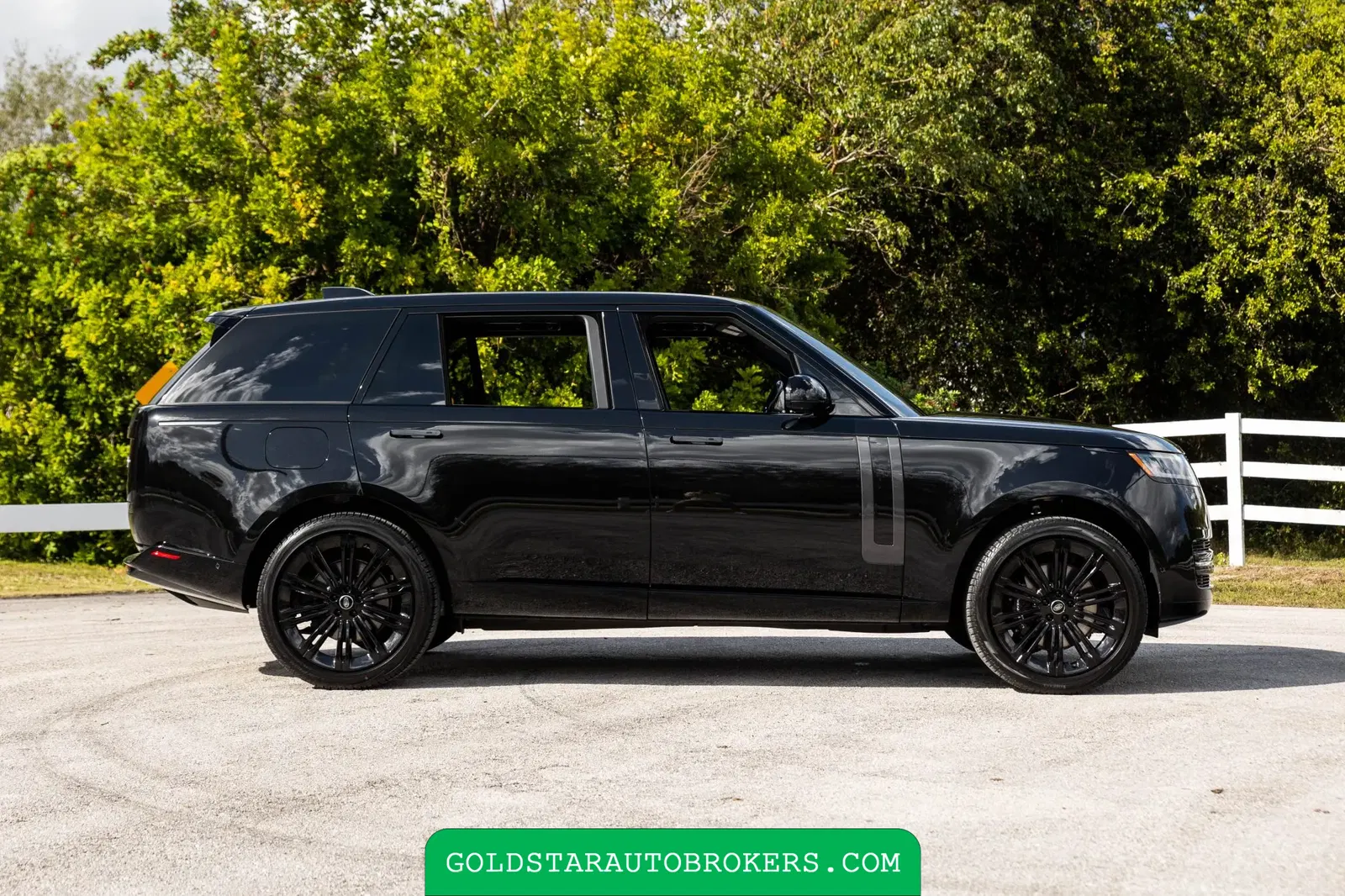2023 Land Rover Range Rover P530 SE