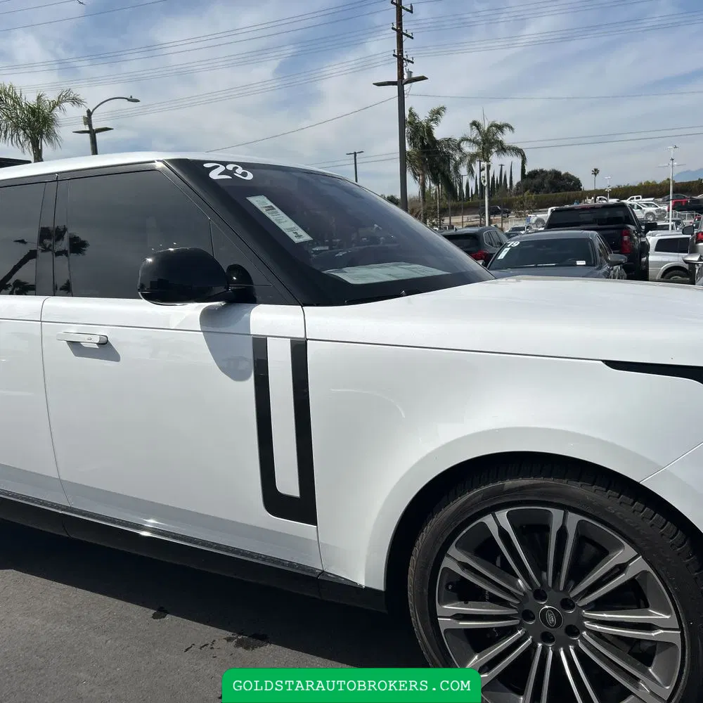 2023 Land Rover Range Rover P530 SE LWB