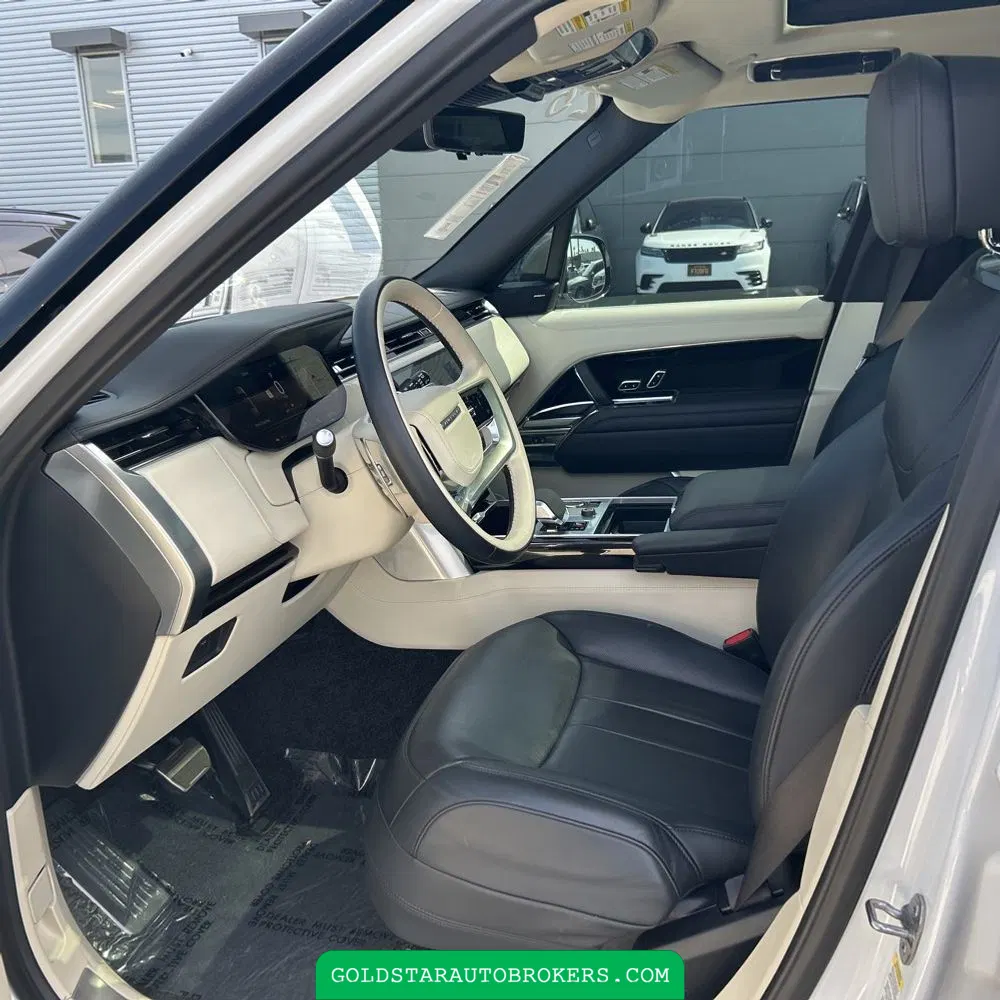 2023 Land Rover Range Rover P530 SE LWB
