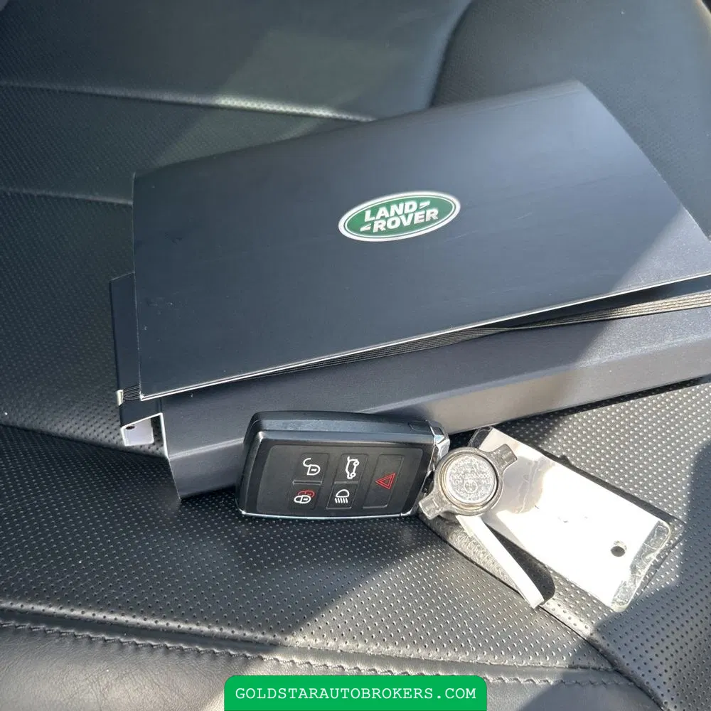 2023 Land Rover Range Rover P530 SE LWB