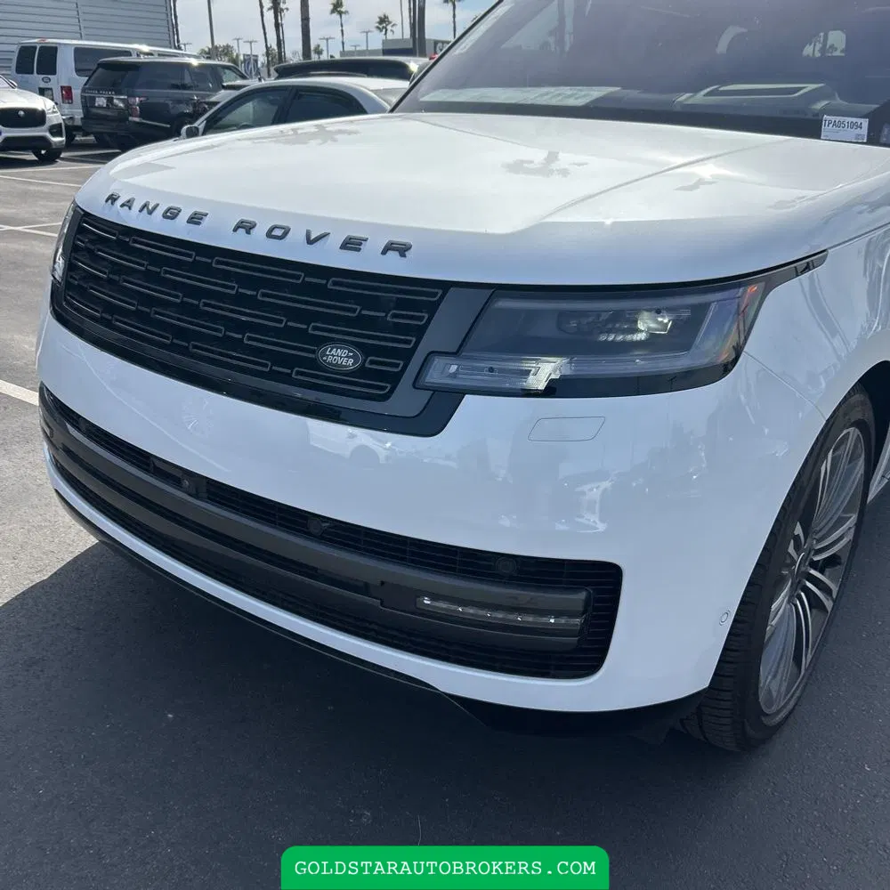 2023 Land Rover Range Rover P530 SE LWB