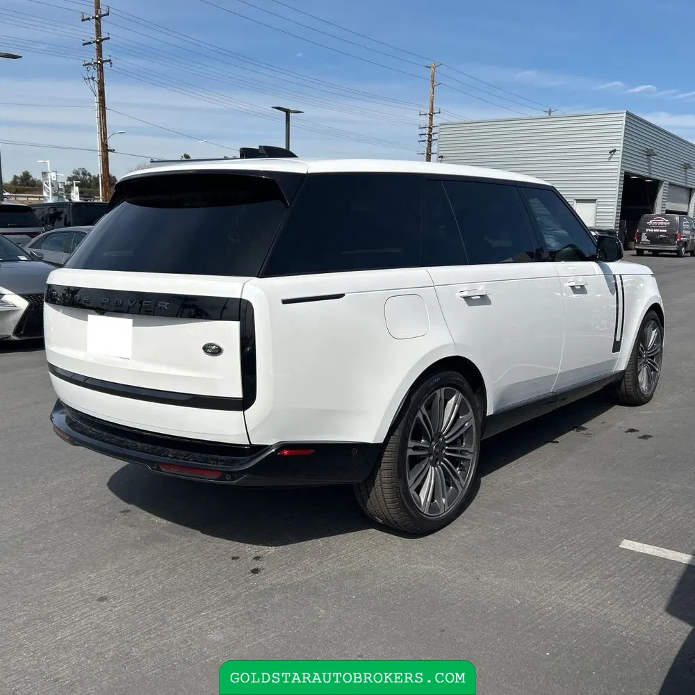 2023 Land Rover Range Rover P530 SE LWB