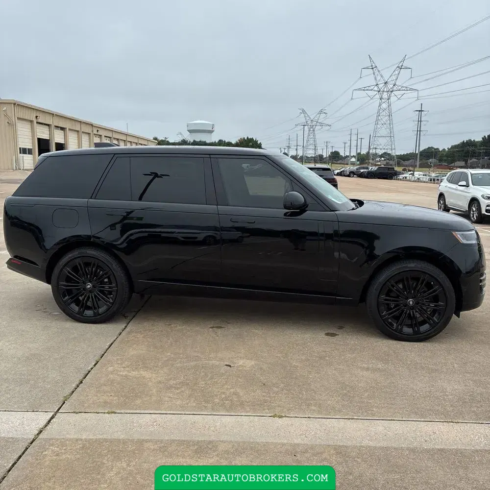 2025 Land Rover Range Rover SE P530