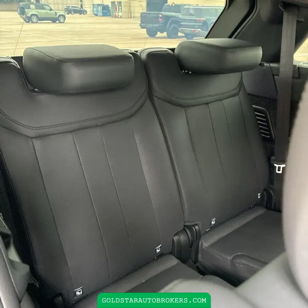 2025 Land Rover Range Rover SE P530