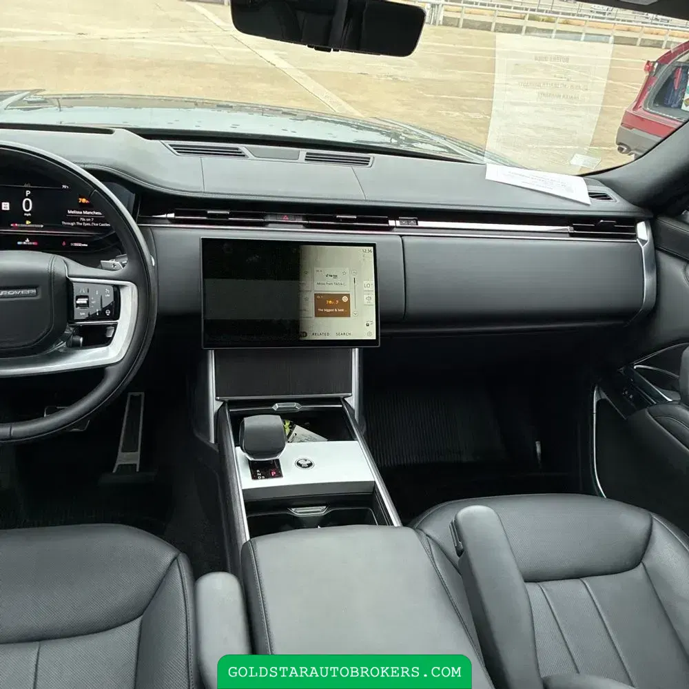 2025 Land Rover Range Rover SE P530