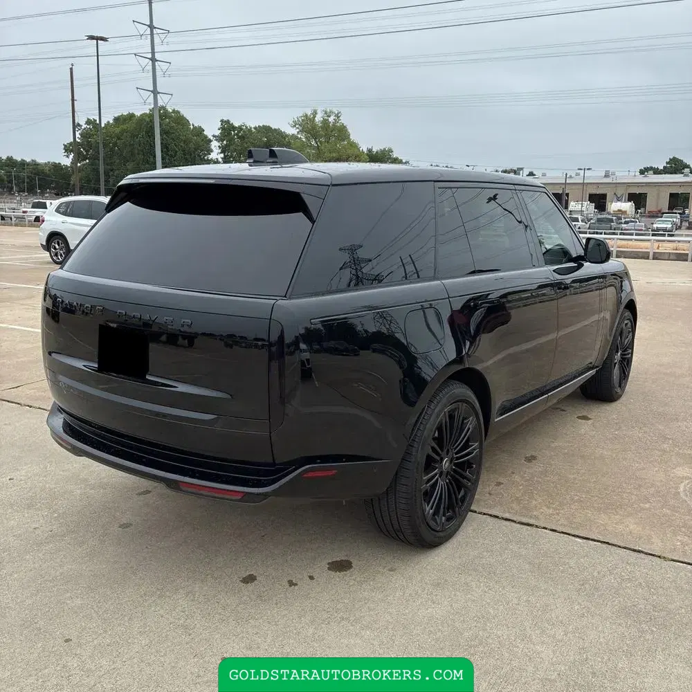2025 Land Rover Range Rover SE P530