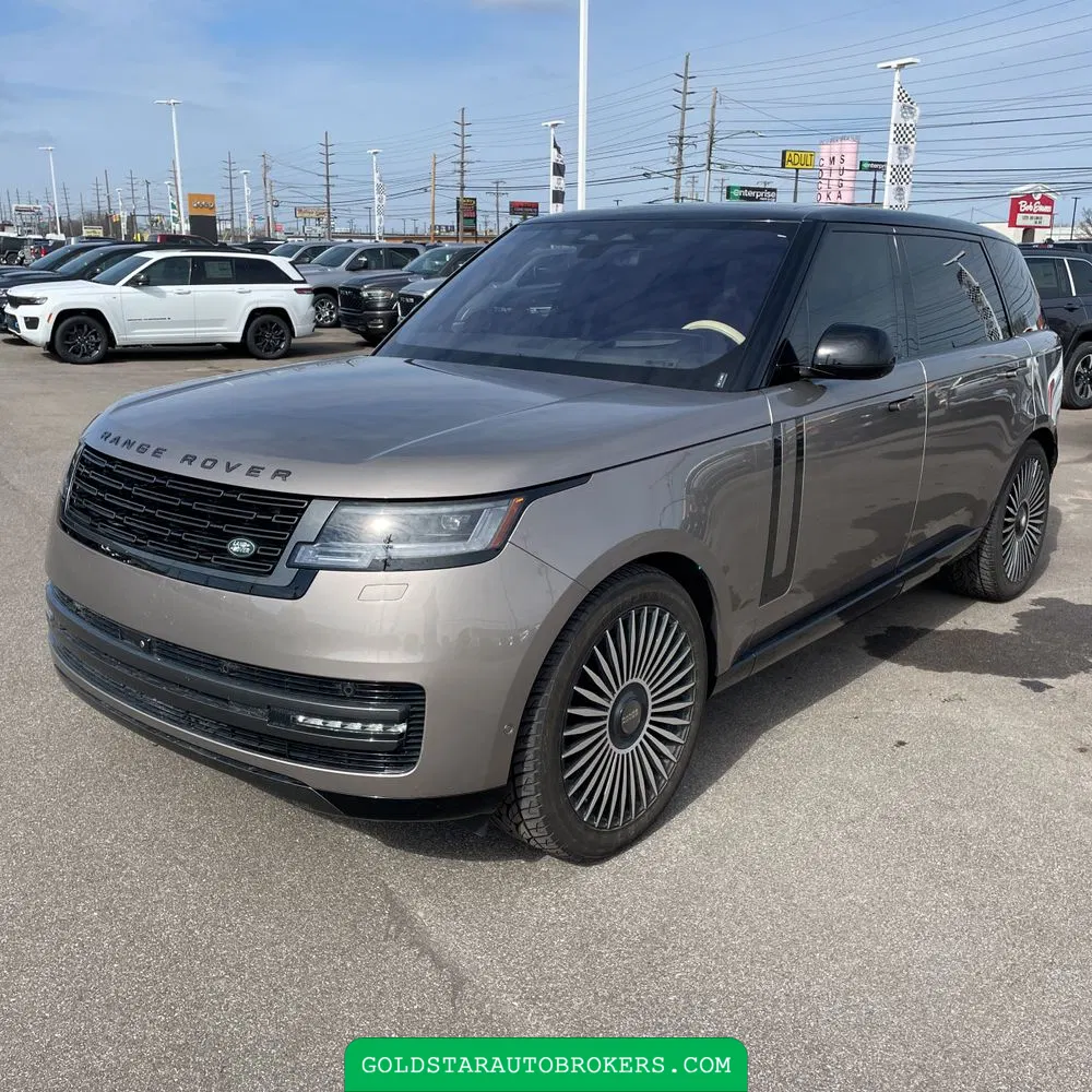 2023 Land Rover Range Rover P400 SE LWB