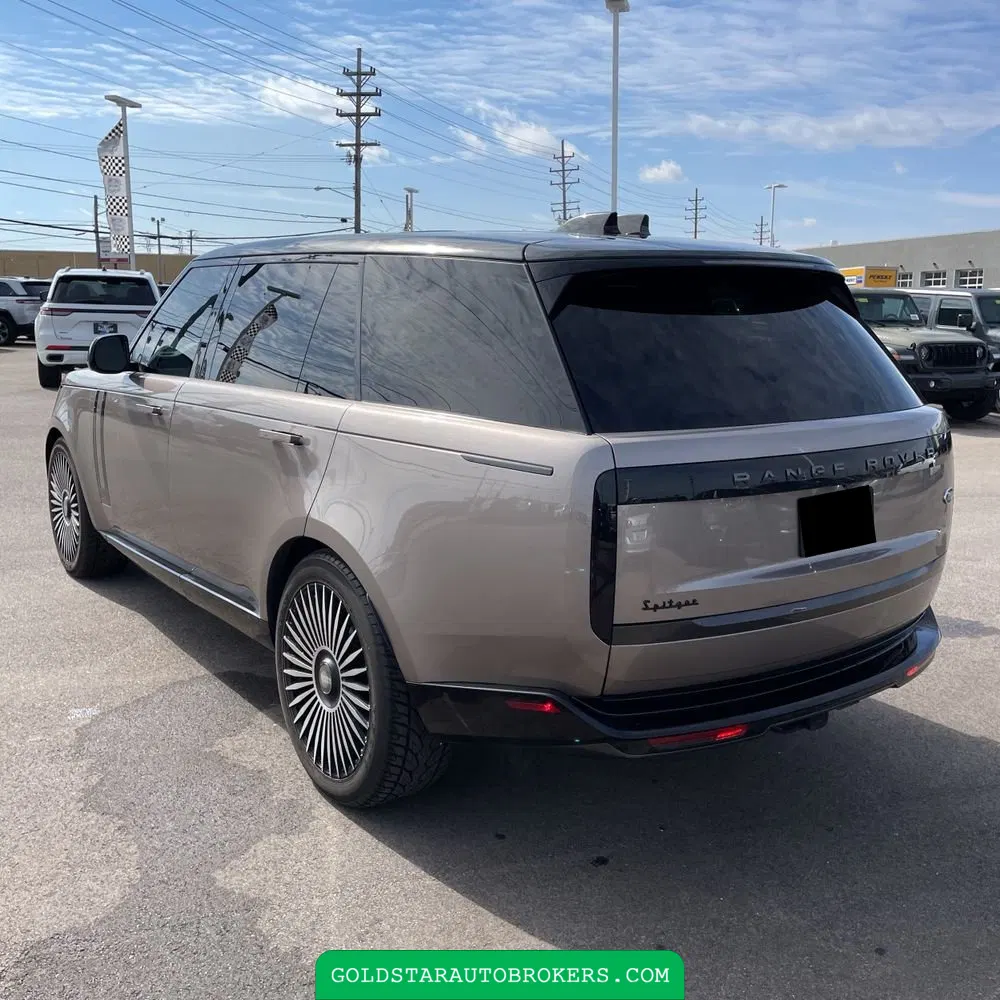 2023 Land Rover Range Rover P400 SE LWB