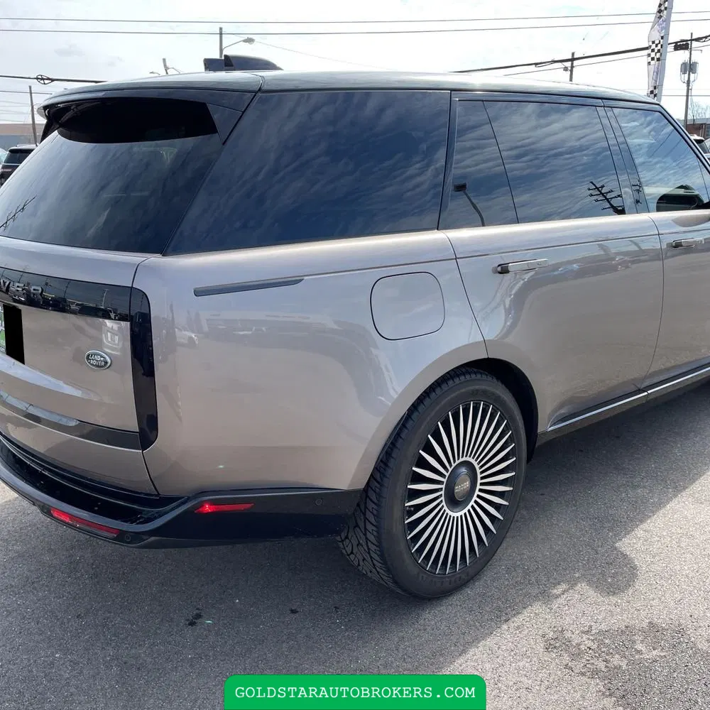 2023 Land Rover Range Rover P400 SE LWB