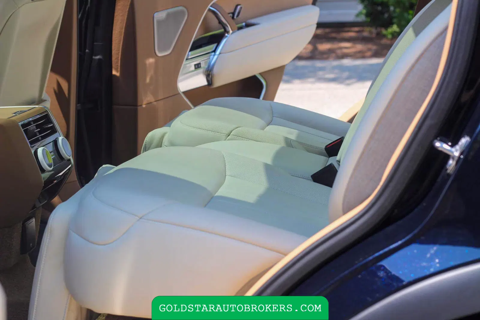 2023 Land Rover Range Rover SV
