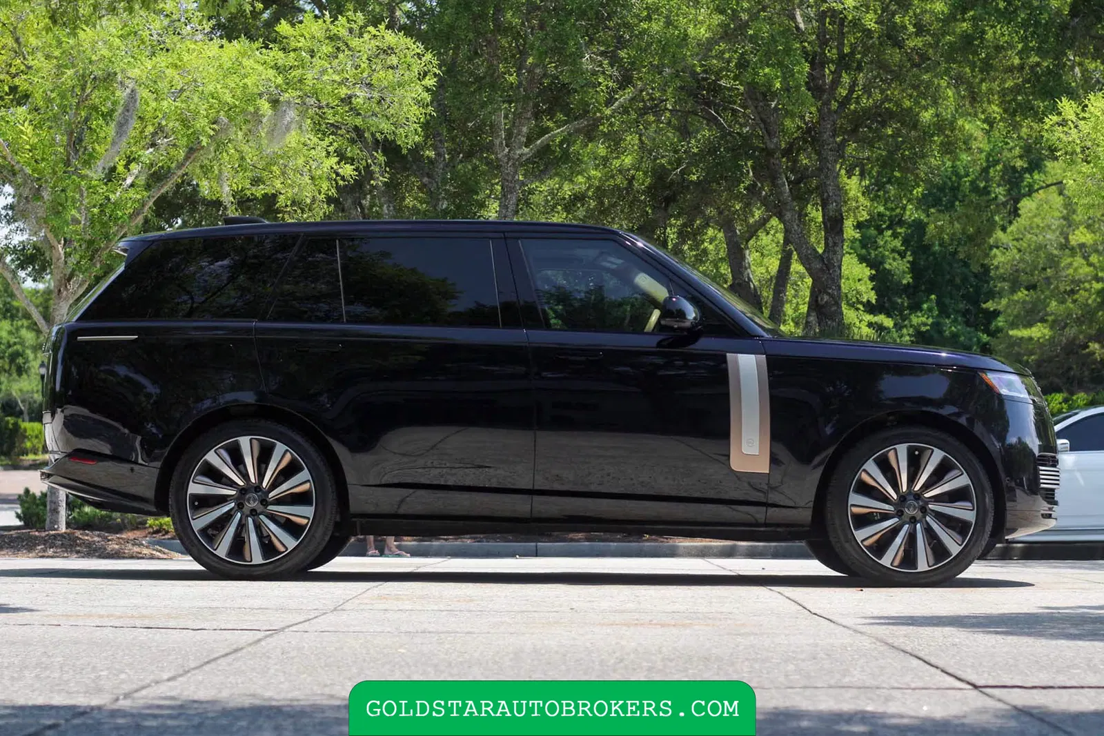 2023 Land Rover Range Rover SV