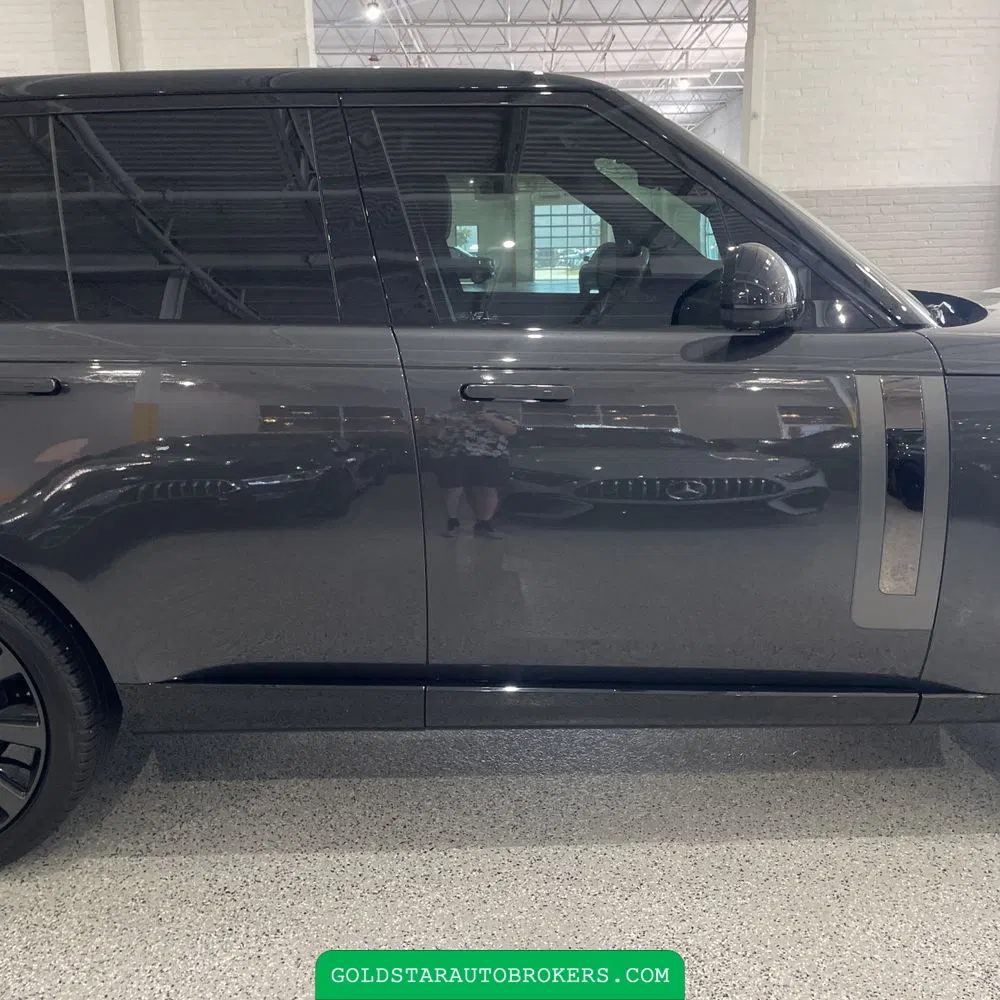 2024 Land Rover Range Rover SV P615