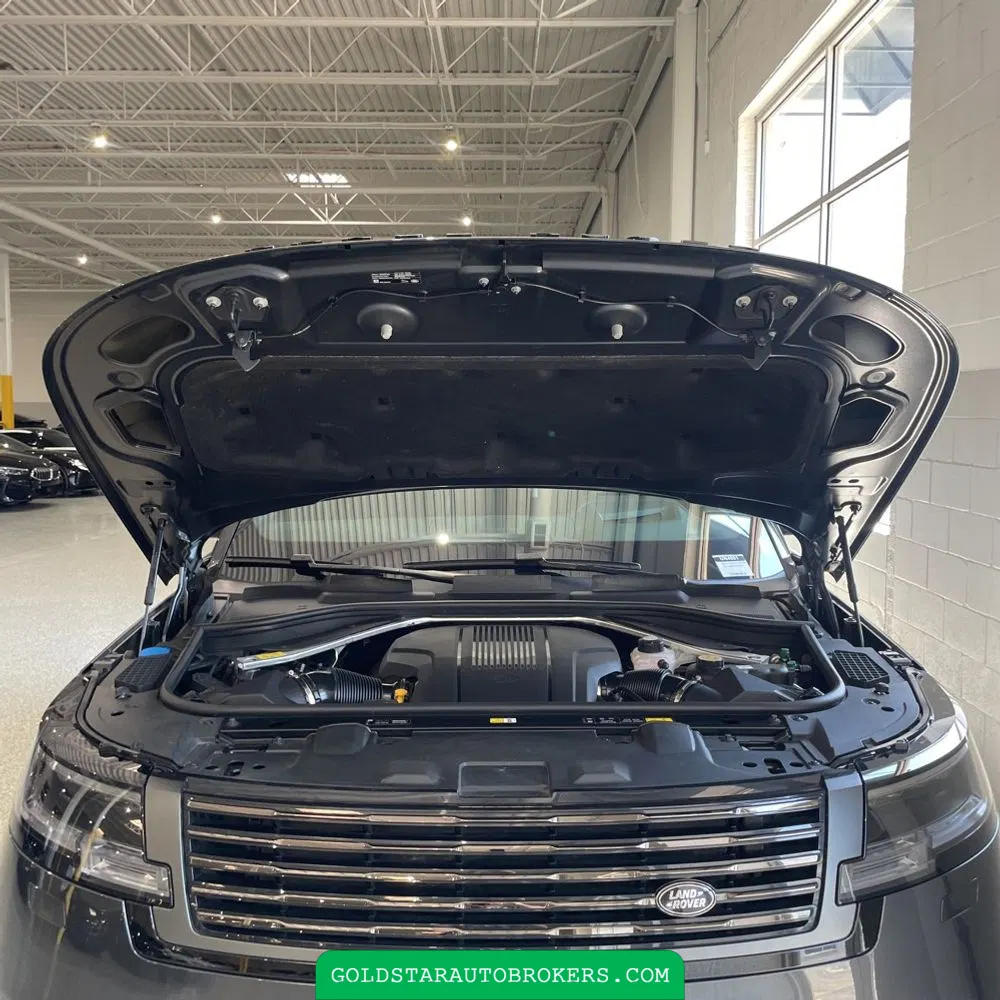 2024 Land Rover Range Rover SV P615